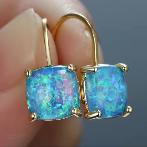 Blue Minimalist Earrings - Picture 3 of 9